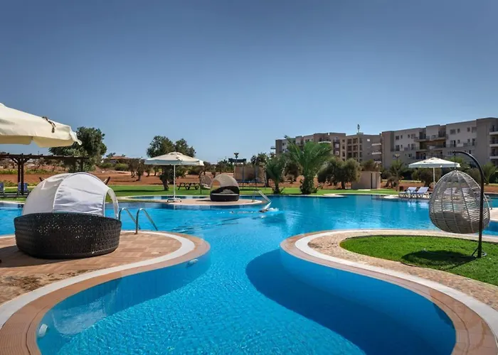 In Thalassa & Retreat