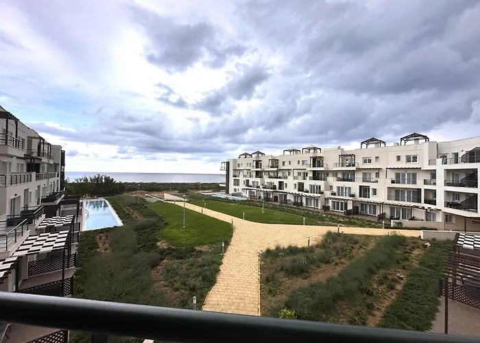 In Thalassa & Retreat * Vokolidha