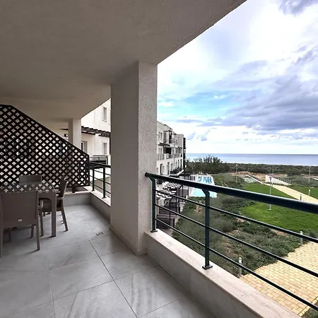 아파트 Spacious In Thalassa & Retreat *