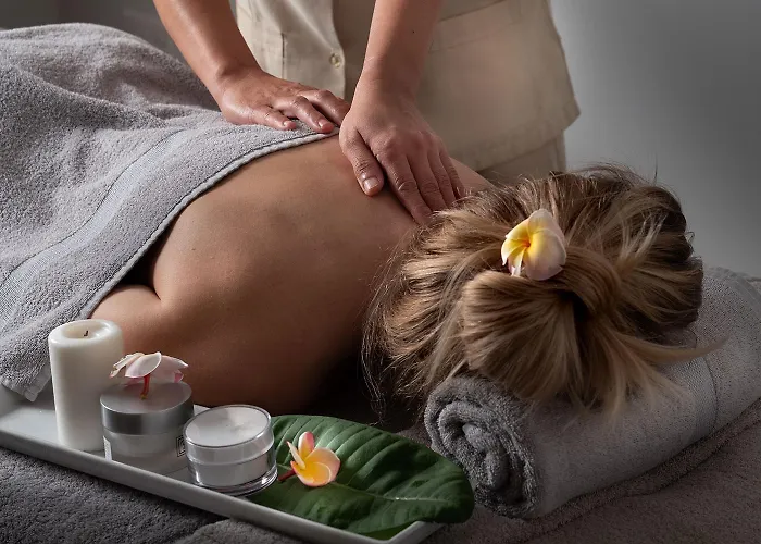 In Thalassa & Retreat *