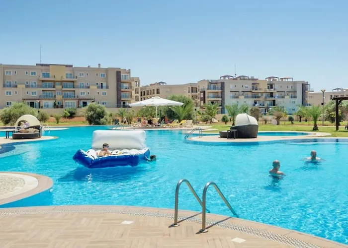 In Thalassa & Retreat